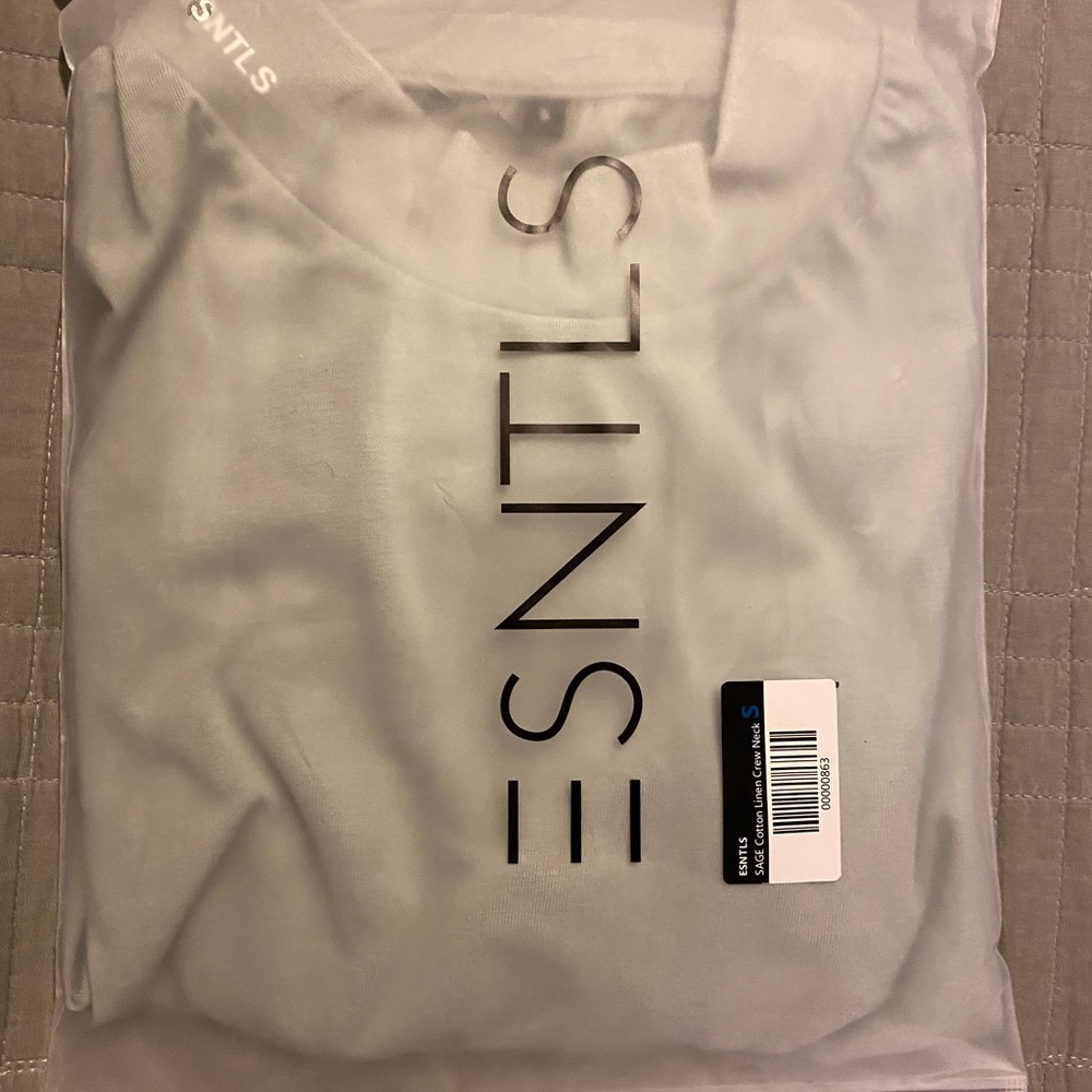 ESNTLS Mock neck long sleeve SAGE color size small